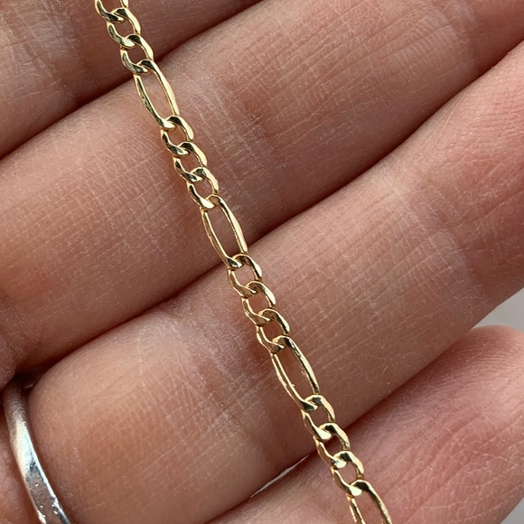14k Yellow Gold 2.6mm Figaro Chain - Picture 5 of 8